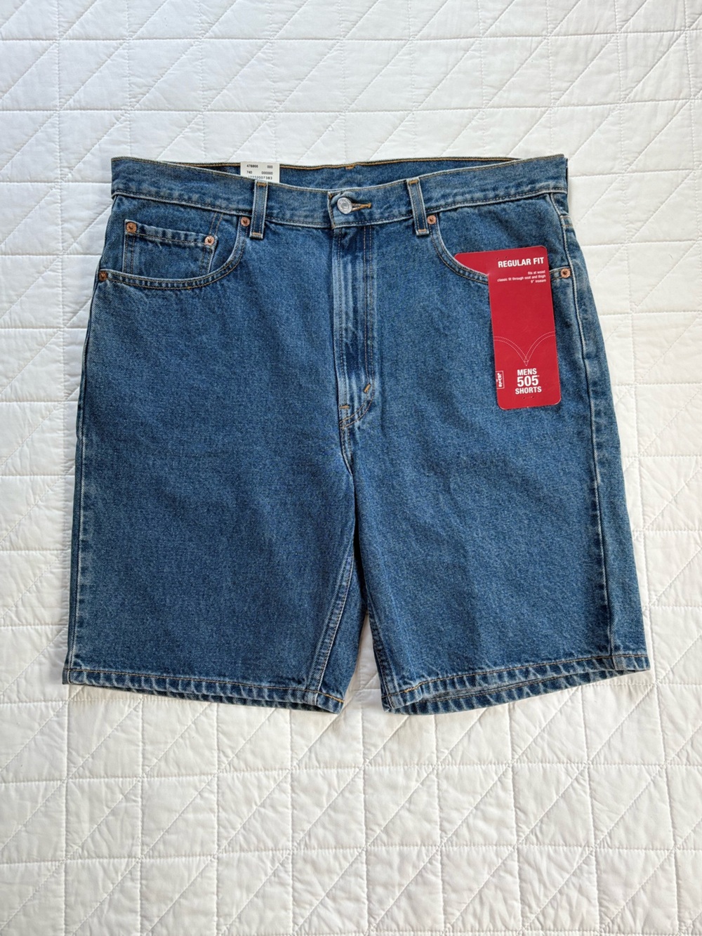 NWT Levi’s 505 Regular Fit Denim Shorts - Men’s Size 36 Medium Wash 100% Cotton